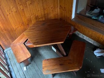 Masívny drevený pivný set – stoly a lavice