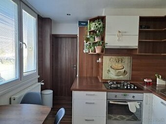 Prenajom 3 i. bytu - 1