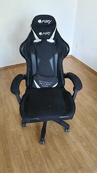 stolička FURY AVENGER (nová stojí 120€)
