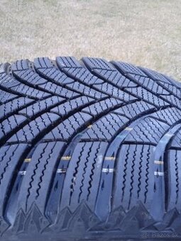 205/60 r16 zimné pneu.8 mm DOT.3024