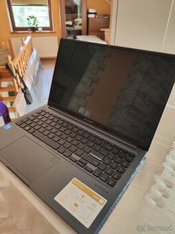 Asus vivobook 15x oled 2.8k 120hz