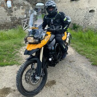 Predám BMW F800GS 2009 + oblečenie a helma