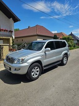 Toyota LandCruiser 3,0 D-4D, r.v. 2006. 7 miestny J12