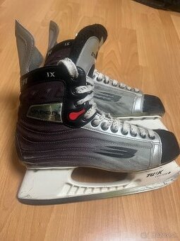 Hokejové korčule BAUER VAPOR IX