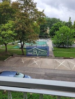 PREDAJ, OSTREDKY, RUŽINOV - 3 IZBOVÝ BYT