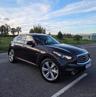 Infiniti QX70 S - 1