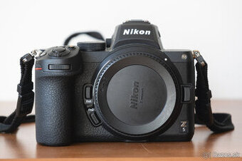 Nikon Z5 - iba 4000 snímkov