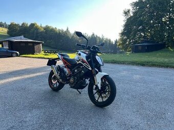 KTM duke 125
