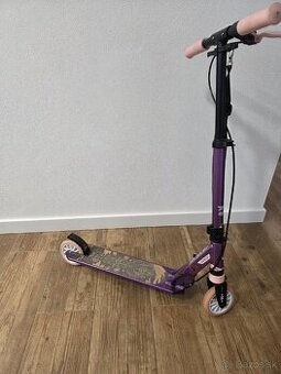 OXELO Detská kolobežka
Detská kolobežka MID 5 fialová