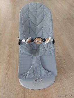Babybjörn Bliss Light Grey Petal Woven, svetlo sivá konštruk