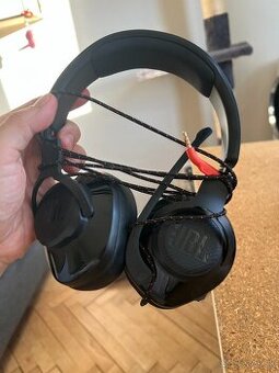 JBL QUANTUM 300