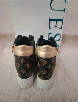 Damske tenisky Guess