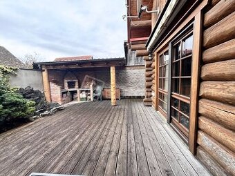 Výnimočný ihneď obývateľný RD v centre Rajca