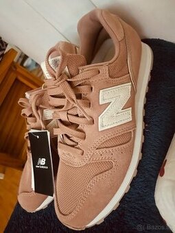 New Balance 373