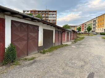 Garáž za rojbelkou