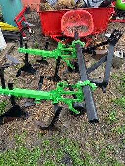 Predám 3 riadkovú plecku na kukurici a zeleninu - 1