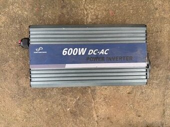 Predam menič napätia 24V na 230V 600Wp