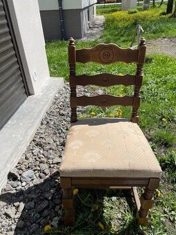 Masívne stoličky 4ks