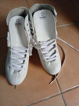 Dievčenské korčule na ľad 37