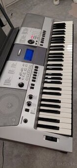 Keyboard Yamaha E 413