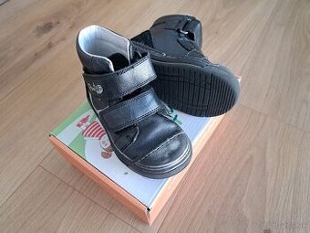 Celoročné kožené topánky Ponte20 - veľkosť 23 (používané)