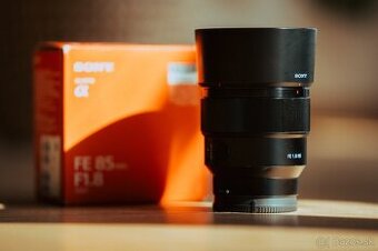 Sony 85mm 1.8 FE