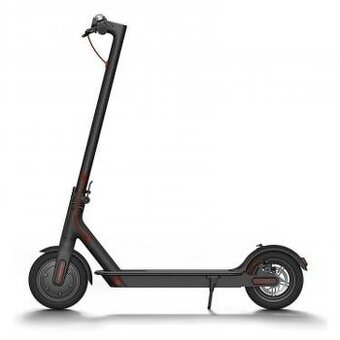 Xiaomi M365 Black najazdené zhruba 50km