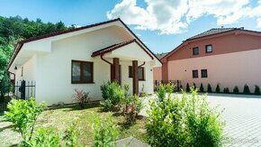 Predaj novostavba/bungalov Kocurany, pozemok 744 m2