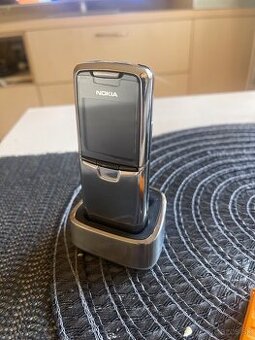 Nokia 8800  stále voľna