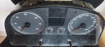 Predám budíky na Volkswagen Touran