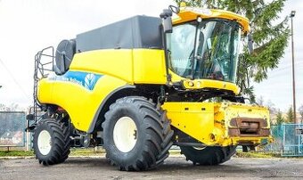 NEW HOLLAND CR 9060+V600