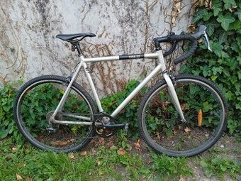 Gravel FIXIE velkost ramu L, 8-speed