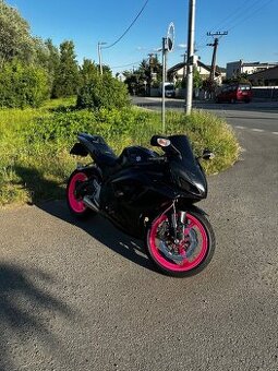 SUZUKI GSXR 750 - 1