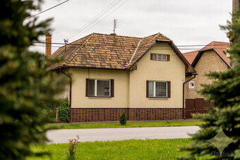 Predáme slnečný rodinný dom v tichej lokalite Lovča