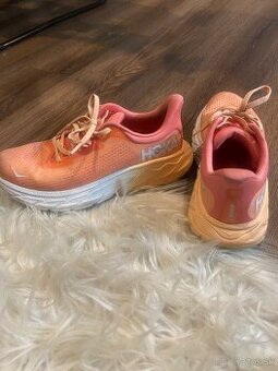 Hoka damske 38 Arahi 7