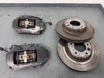 VW Touareg předně Brzdy Brembo
