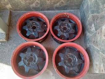 Predam 4×elektronu r 15 znackove momo