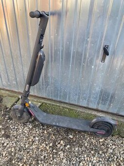 Električka kolobežka Segway Ninebot