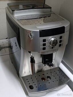Delonghi magnifica kávovar