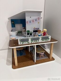 Detský drevený domček s príslušenstvom