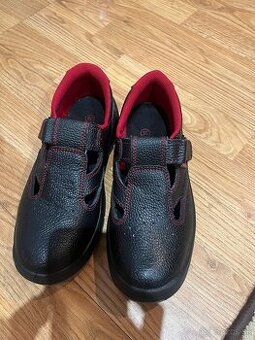 Pracovná obuv s oceľovou špicou 38 veľkosť Nova