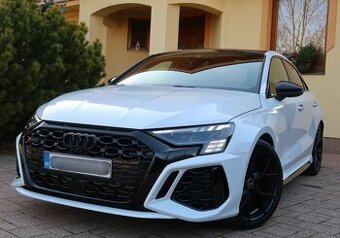RS3 2,5 TFSI Sedan Záruka 294kW SK auto Benzín 26.500km Odpo