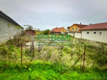 Predaj stavebný pozemok - Levice časť Kalinčiakovo ( 050-1