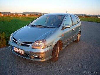 Nissan Almera Tino