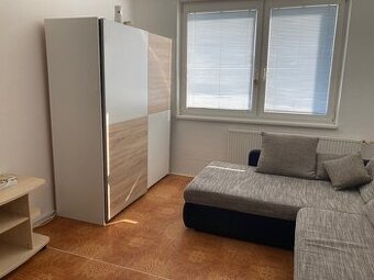 Na prenájom garsónka v spodnej časti Klokočiny+ pivnica.