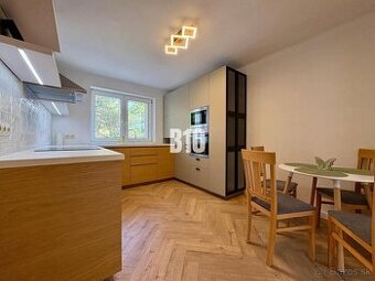 Blízko centra - čerstvo prerobený 2i byt na prenájom - balkó