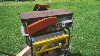 Cirkular s hoblovackou 20cm na 230v