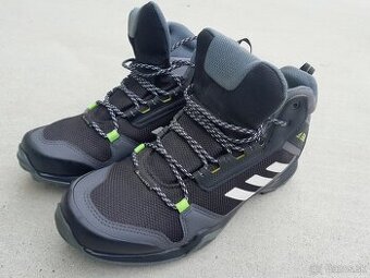 Predam Adidas Terrex č. 42
