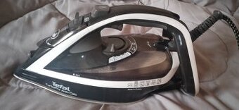 Naparovacia žehlička tefal turbopro anti calc