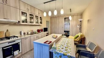 REZERVOVANÉ - JAZERO - METEOROVÁ 1,5 IZBOVÝ BYT 42 M2, LODŽ